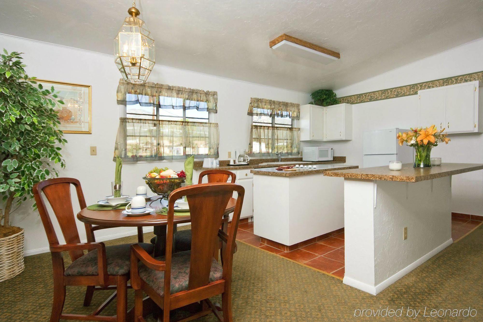Americas Best Value Inn & Suites Bisbee Restoran fotoğraf
